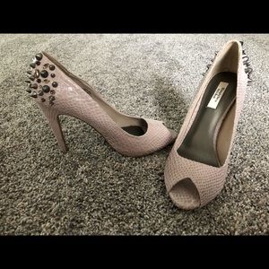 SimplyVera Vera Wang heels